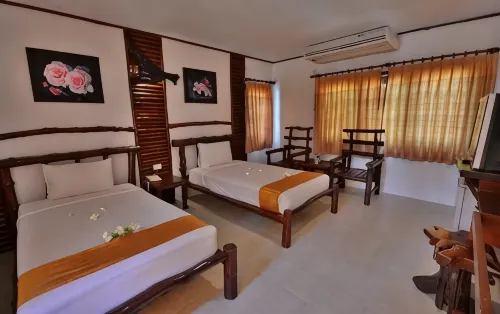 Alongkot Beach Resort Khanom