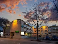 University Inn & Suites Berkeley Hotels in Berkeley