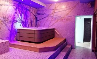Grand Hotel Astoria - Housity