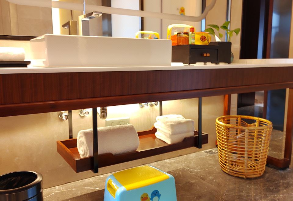 小黄鸭亲子主题房