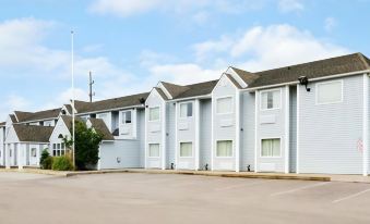 Americas Best Value Inn and Suites Ada