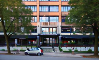Hood House - Housity