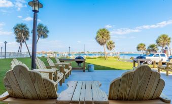 Sabine Yacht & Racquet by Southern Vacation Rentals