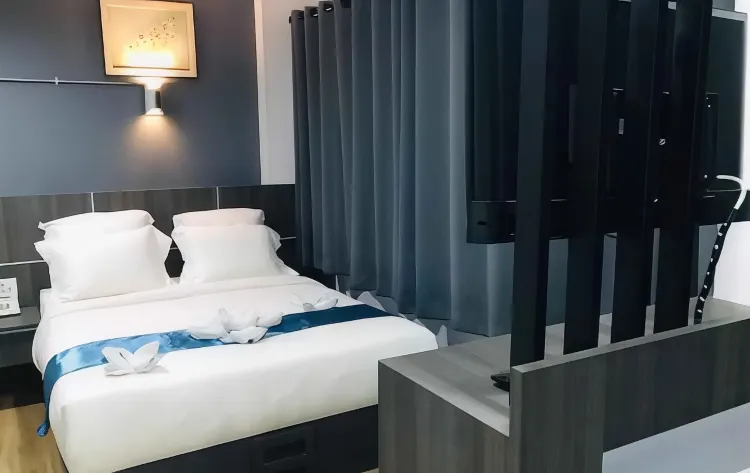 Superior Double Room Queen Bed