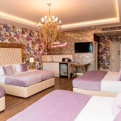 Themed Room Sleeping 8 The Shankly Hotel Promo Code