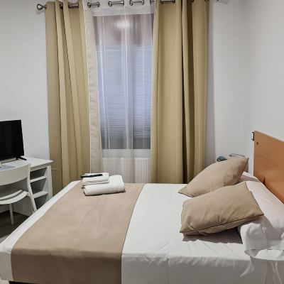 Economy Double Room with Shared Bathroom