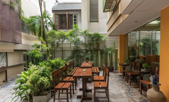 Sourire at Rattanakosin Island Hotel
