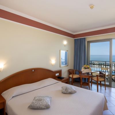Double or Twin Superior Double Room with Front Sea View