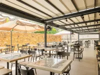 Royal Hotel and Suites Hotels in Políkhronon