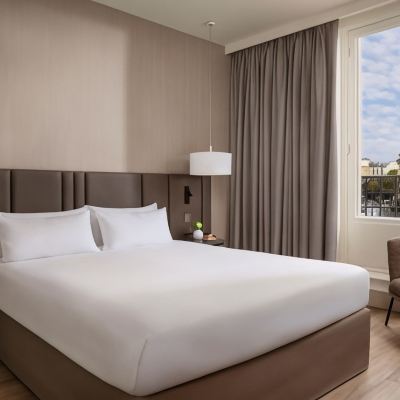 高級新式雙人床 巴黎東站諾翰飯店優惠