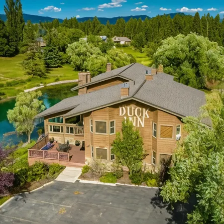 Duck Inn Lodge