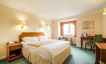 Arden Hotel And Leisure Club - Housity