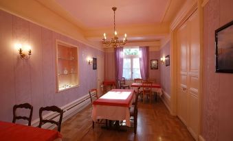 Logis Grand Hôtel De L'Europe - Housity
