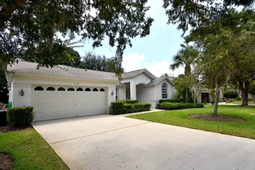 Greater Groves - 5 Bedrooms House w/Pool-5202GG Home by RedAwning