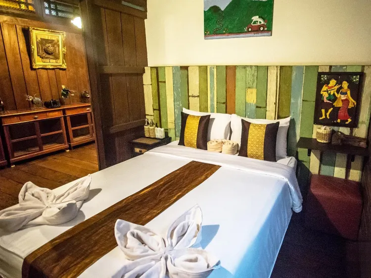 ห้องสแตนดาร์ดพร้อมเครื่องปรับอากาศ