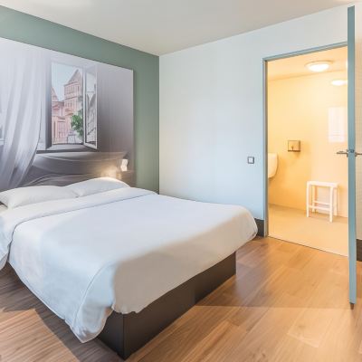 Accessible Double Room B&B Hôtel Orgeval Promo Code