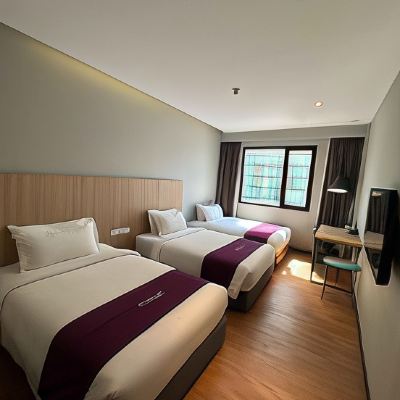 Bilik Deluxe Bertiga Kupon Amigo Hotel Bintulu