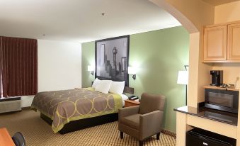 Super 8 by Wyndham Fort Worth Downtown South