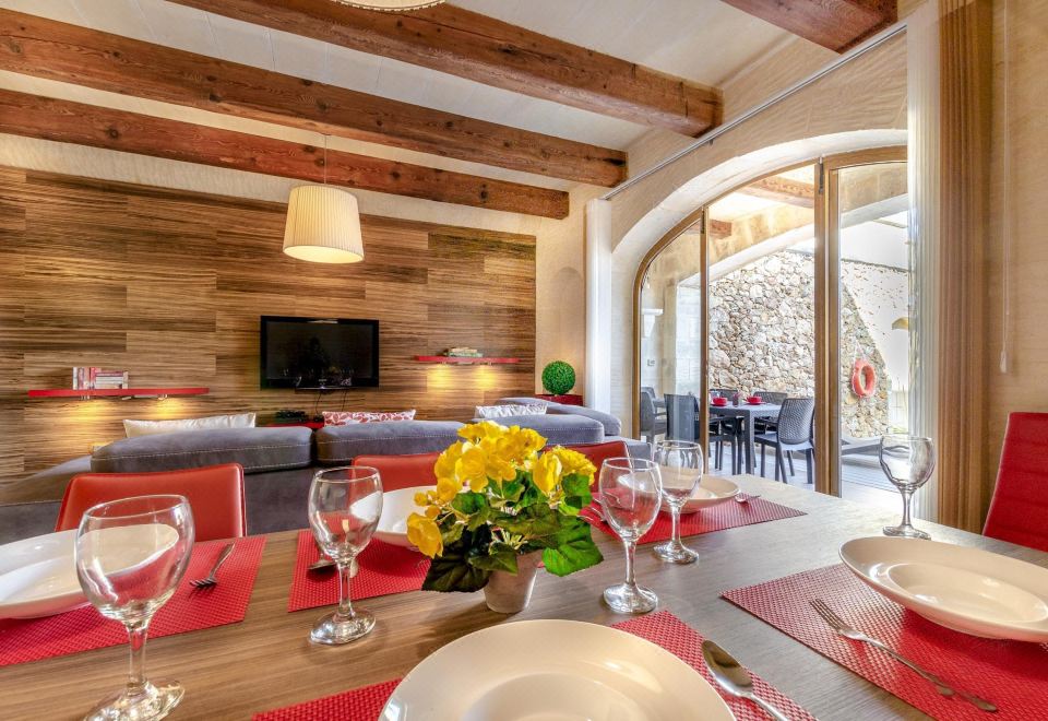 Hotel A Popular Pet Friendly Villa with a Pool, Gozo, Dining, Restaurant