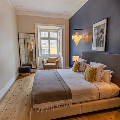 Deluxe Two-Bedroom Apartment Le Consulat Promo Code