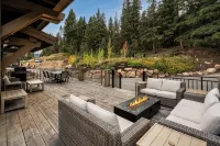 Mtnlux Fire Tower Big Sky Near Ynp Border with Hot Tub, Sauna Fitness/Game Room.