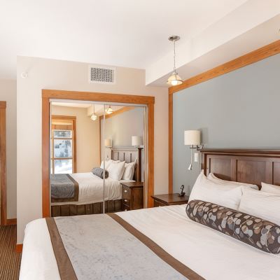 Room, 1 Bedroom (with Den) Legends Promo Code