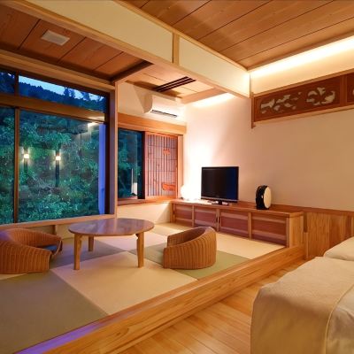 Crane Premium Room (Shiro Type) 古湯温泉　鶴の恩返し　よみがえりの宿　鶴霊泉 クーポン