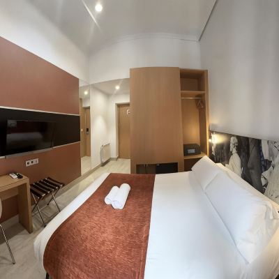 Double Room Hostal Cervelo Promo Code