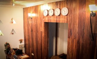 Airport Green Olive Villa - Housity