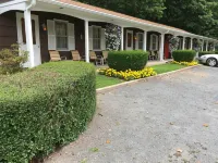 Cave Mountain Motel