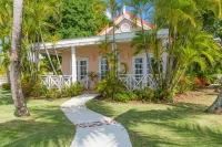 Coco Reef Resort & Spa Hotel a 