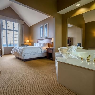 King Suite with Jetted Tub The Wildwood Hotel Promo Code
