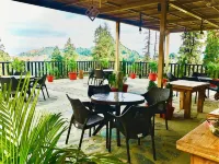 Drona Hills Resorts Hotel a 
