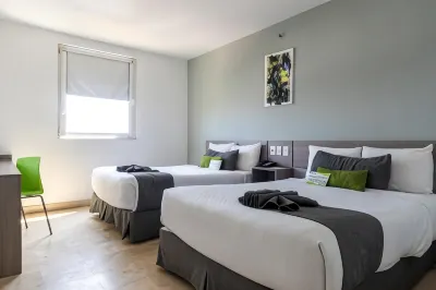 SR Hotel Отели в г. 