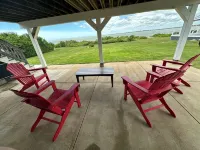 Beautiful Ocean Front House with Private Beach, Hot Tub and Spectacular Sunsets Hotels in Fairhaven