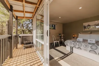 Tekapo Comet Studio - Hot tub and Starry Skies Hotels in 
