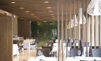 Sercotel Jardines de Uleta Suites - Housity