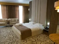 Shahristan โรงแรมในทาราซ