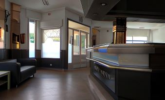 Hostal Lady Ana María - Housity