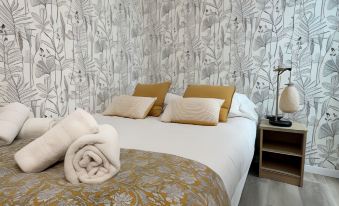 Hotel Aux Rochers de l'Ocean - Housity