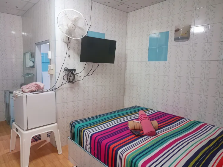 ห้องดีลักซ์พร้อมเครื่องปรับอากาศ