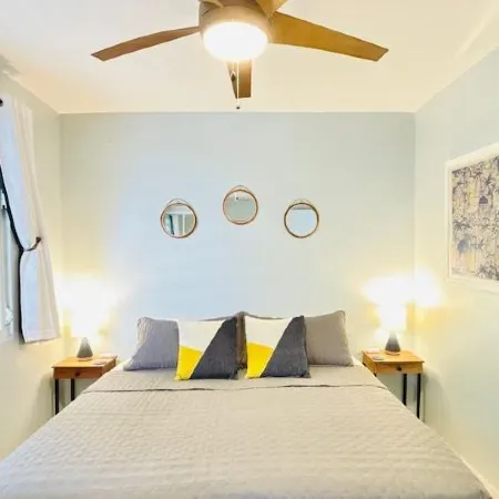 Roadside Apartment of Beachfront Property! AC & WiFi