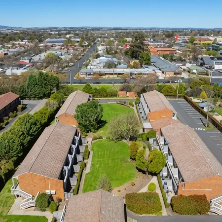 Bathurst Studio Apartments