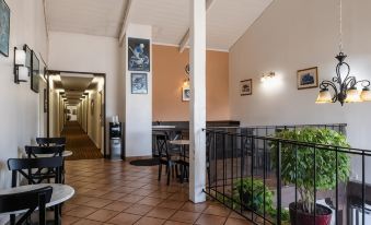 Granada Inn - Housity