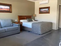 The Saltbush Motor Inn Hotels in Hay