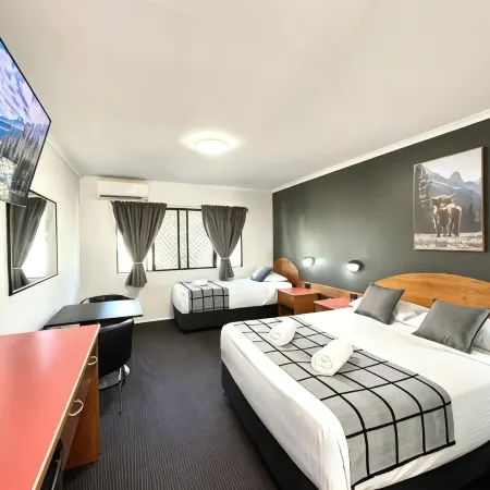 Mackay Resort Motel Отели в г. Маккай