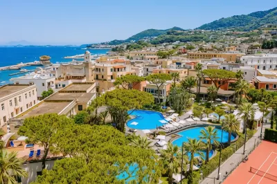 La Reginella Resort & Spa Отели в г. 