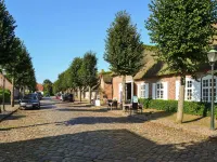"Ilsa" - 9.8km from the Sea
