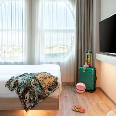 Moxy The Hague Lookout, Guest room, 1 Queen, City view Moxy The Hague Promo Code