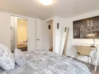 Spacious Retreat House Only 12 Miles from Seattle & Minutes 2 SeaTac Airport ベリアンのホテル